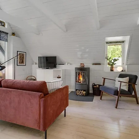 2 Bedroom In Aabenraa Dom wakacyjny Loddenhøj